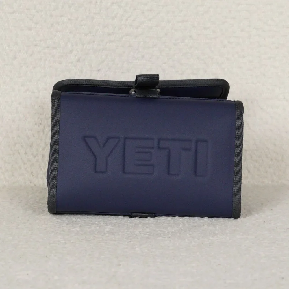 YETI Daytrip Lunch Bag Navy Soft-Cooler Fold-and-Go Insulation Personal Durable